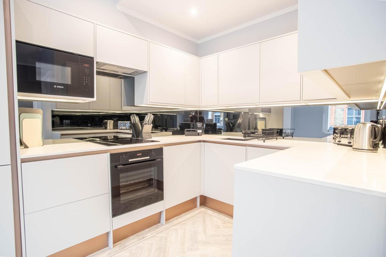 Modern & Chic One Bedroom Apartments In Fitzrovia By Sojo Stay ロンドン エクステリア 写真