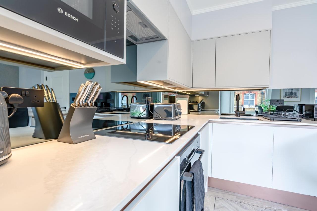 Modern & Chic One Bedroom Apartments In Fitzrovia By Sojo Stay ロンドン エクステリア 写真